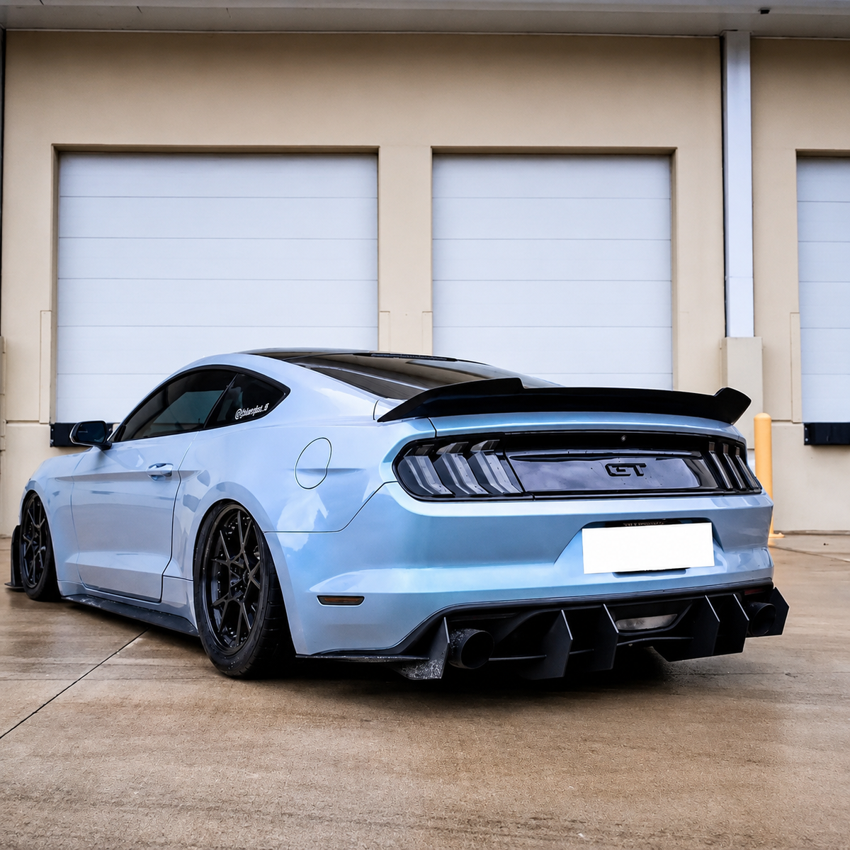 MD Style Dry Carbon Fiber Rear Bumper Diffuser for Ford Mustang