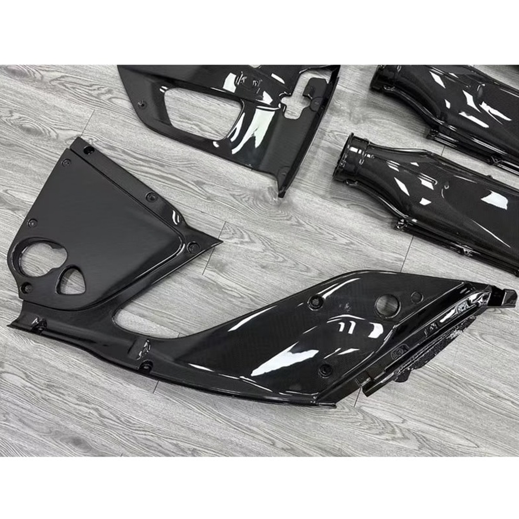 Dry Carbon Fiber Engine Interior Kit for Ferrari 812 Superfast